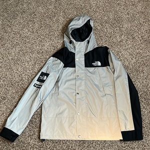 Supreme X The North Face 3M Reflective Jacket